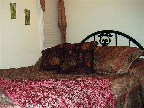 The Historic Brook Forest Inn Evergreen Extérieur photo