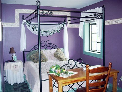 The Historic Brook Forest Inn Evergreen Extérieur photo